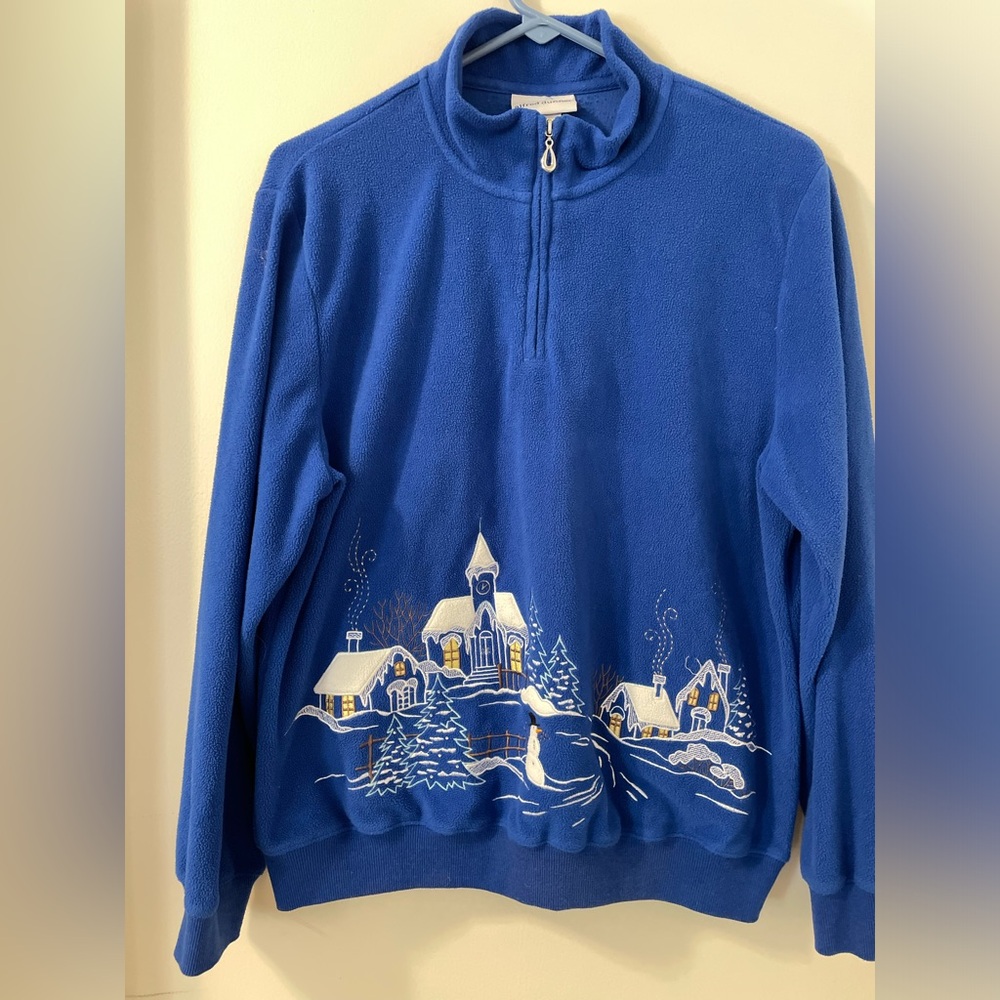 Alfred Dunner Royal Blue Fleece Top With Winter Village and Snowman Sz M
